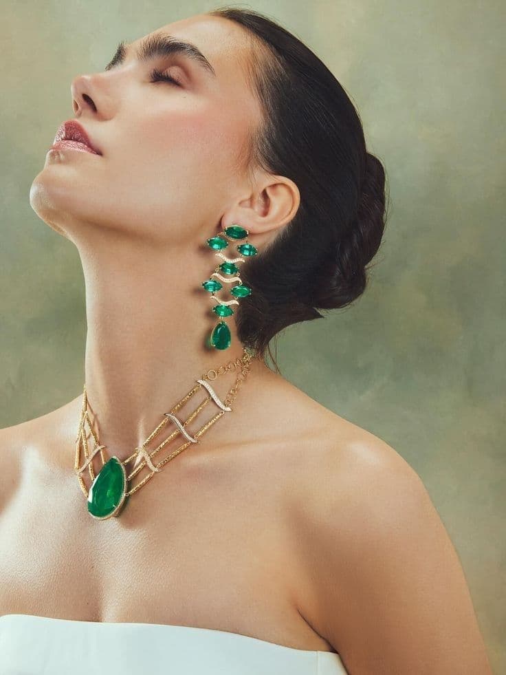 Premium Imitation Jewellery Showcase